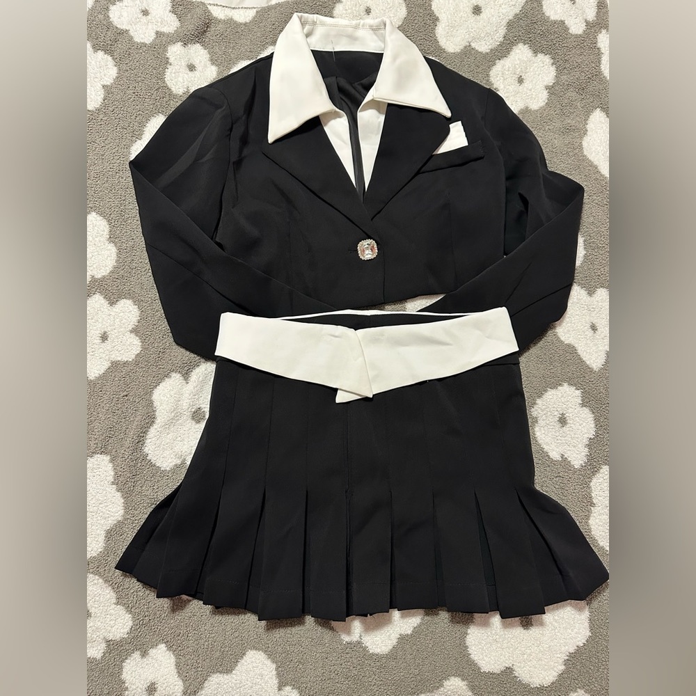 Blazer + Mini Skirt Set /black and white